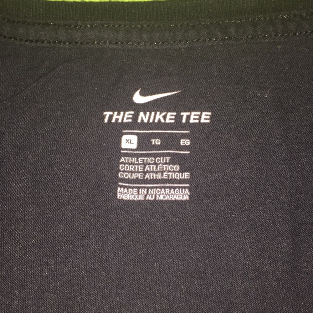 Nike tee - Picture 3 of 6